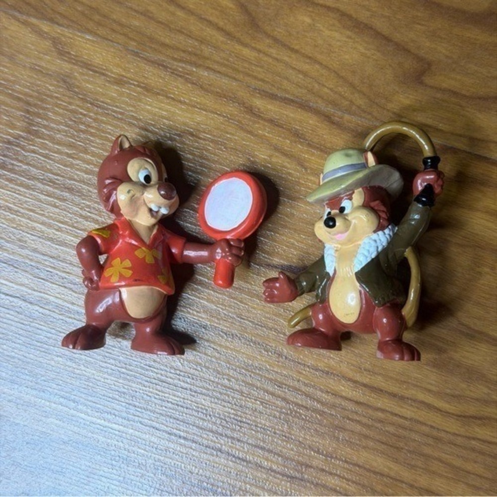 Chip 'n Dale Rescue Rangers Figurines Chip Indiana Jones Dale Hawaiian Shirt PVC - Picture 3 of 10